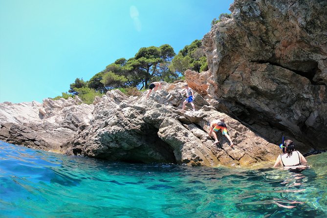 Half-Day Best Beaches & Bays Private Speed Boat Tour - Should You Book the Elaphiti Islands Speedboat Tour?