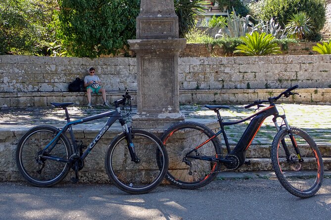 Half-Day Bike Tour in Lumbarda with Wine Tasting - Riding Through Lumbarda’s Grk Vineyards