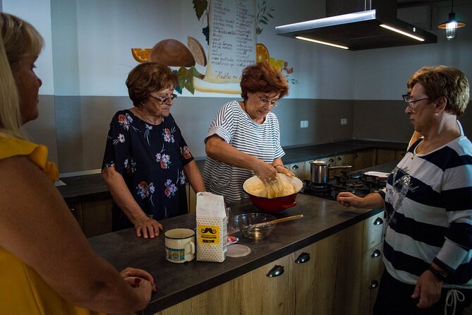 Half-Day Cooking Workshop Gastronomy in Korcula - Eating in the house with local wine