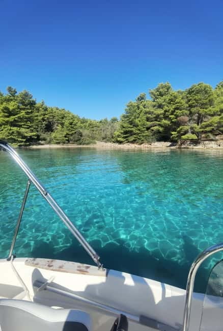 Half-day speedboat trip from Zadar with drinks - The 20-minute ride to Ošljak