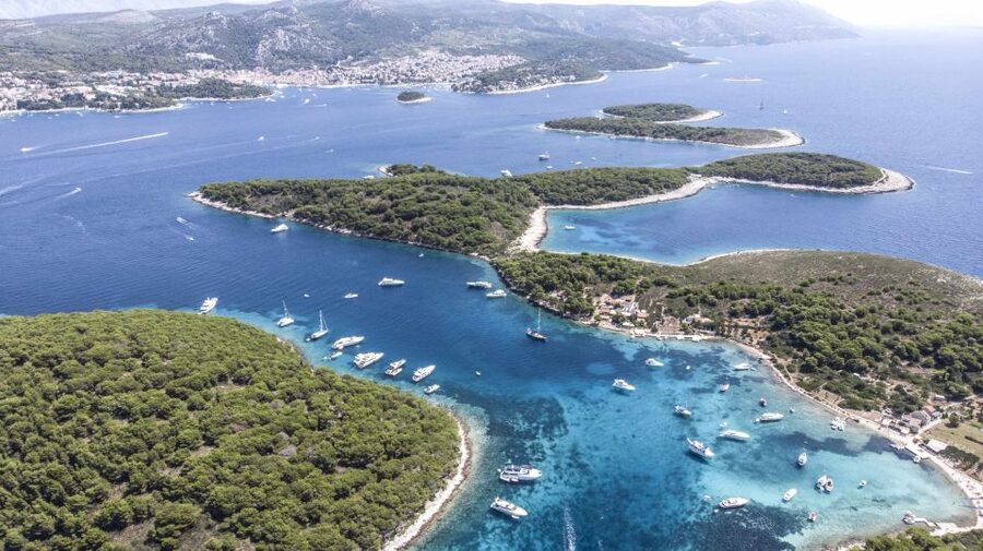 Hvar: Blue Cave, Green Cave & Stiniva Beach Speed Boat Tour - Swimming and snorkeling at the Blue Lagoon
