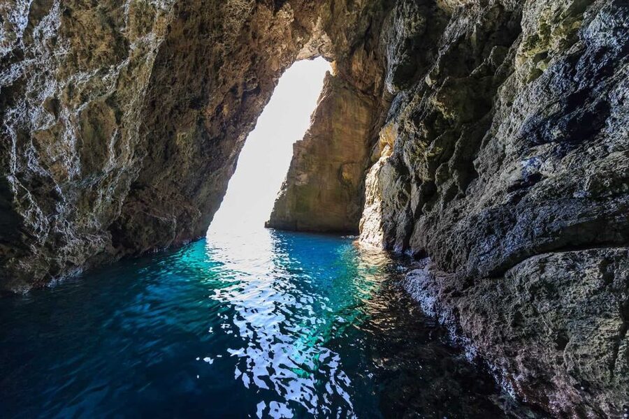 Hvar: Blue Cave, Green Cave & Stiniva Beach Speed Boat Tour - Speed boat comfort, restrictions, and what to pack