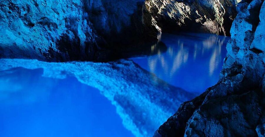 Hvar:Blue & Grenn Cave and Vis Island Private Speedboat Tour - Key points to know before you book