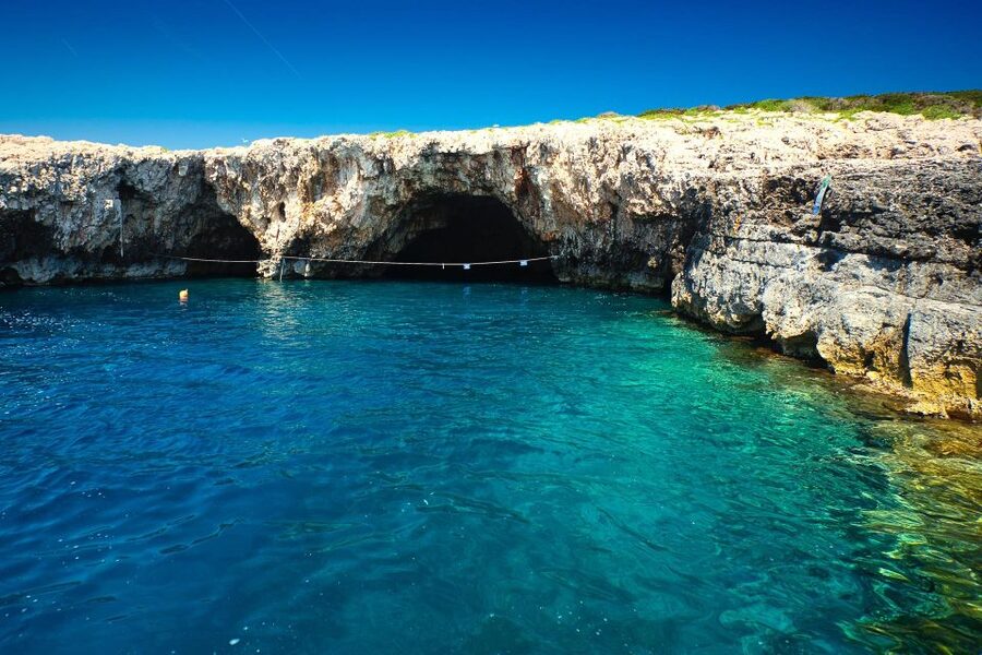 Hvar:Blue & Grenn Cave and Vis Island Private Speedboat Tour - Speedboat comfort and who should book