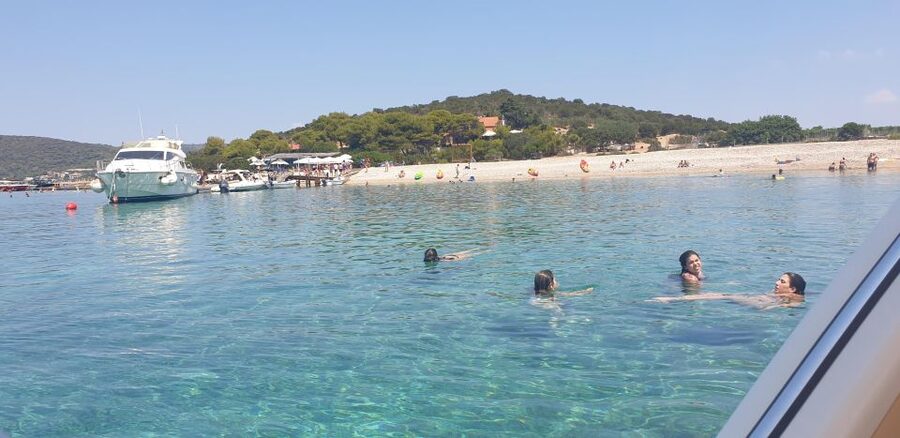 Hvar:Blue & Grenn Cave and Vis Island Private Speedboat Tour - Why this private Hvar speedboat day works