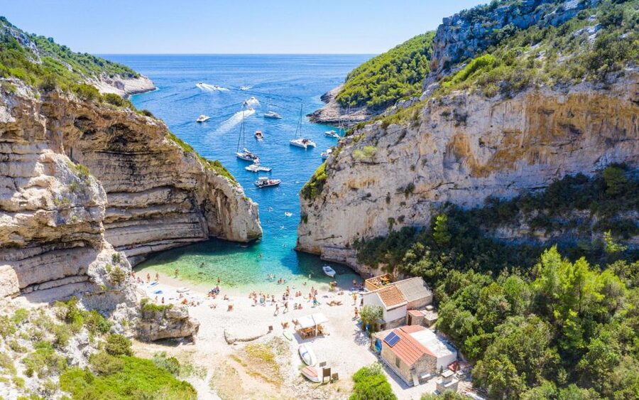 Hvar:Blue & Grenn Cave and Vis Island Private Speedboat Tour - The Pakleni Islands finish the route