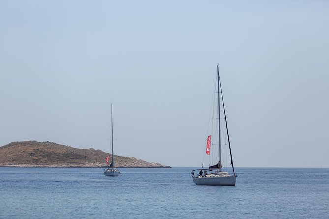 Hvar - Full Day Sail on a yacht - friendly skipper- small group - lunch optional - Dubovica Bay and a second swim