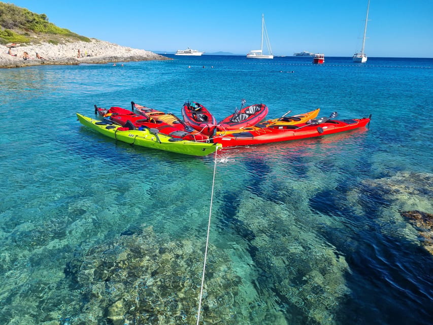Hvar: Half day kayak tour to Pakleni islands - The first 40 minutes toward the Pakleni Islands