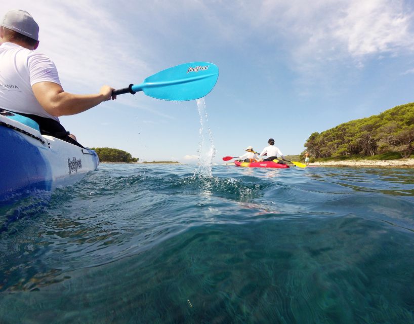 Hvar: Pakleni Islands Self-Guided Kayaking Tour - Food, drinks, and the cash problem