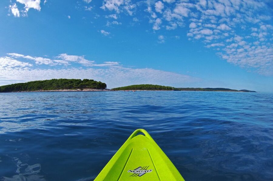 Hvar: Pakleni Islands Self-Guided Kayaking Tour - The briefing with your map and tracker