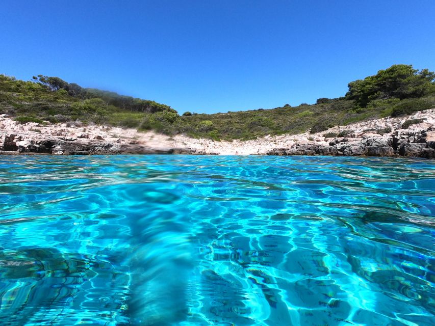 Hvar: Private Sailing Boat Trip with Swimming and Snorkeling - Perna, Palmizana, Jerolim, and Tarsce
