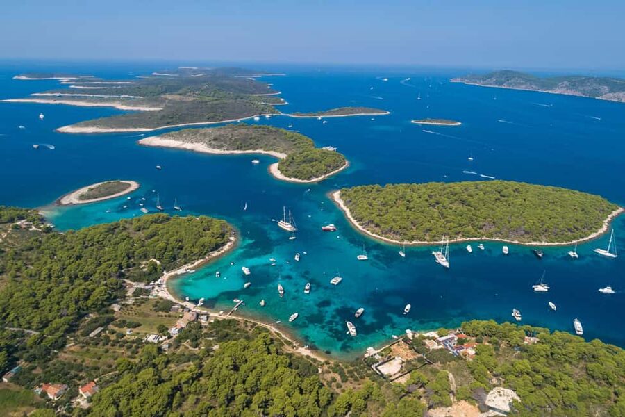 Hvar: Sunset and Pakleni Islands with a Speed Boat - Who should book this experience