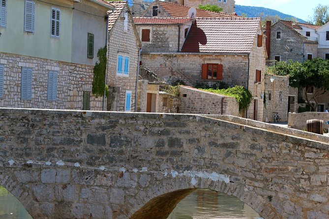 Hvar Wine tasting small group experience - How to decide before you book