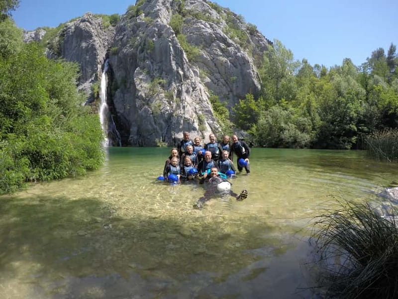 Iz Omisa/Zadvarija: Extremni Canyoning na rijeci Cetini - From Omiš to Zadvarje, the trip starts with a view