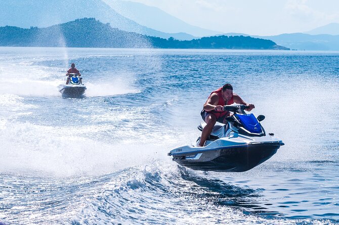 Jet Ski Rent 30 min - The safety briefing comes before the fun