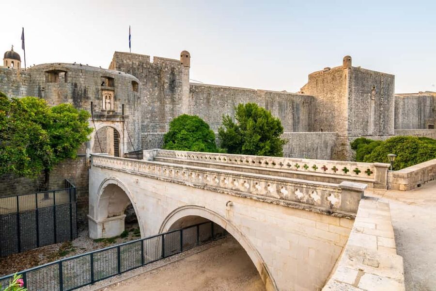 Jewish History of Dubrovnik Old Town Private Walking Tour - The cathedral and the community’s lasting legacy