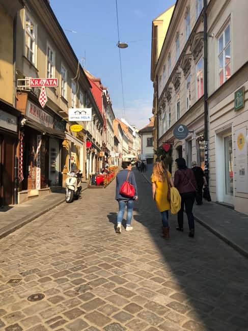 Jump into Zagreb: Walking Tour with local guide - Stone Gate and the quietest moment of the walk