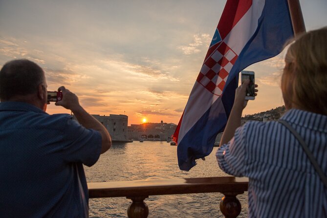 Karaka - The Best Dubrovnik Sunset Cruise (adults only) - Who should book the Karaka cruise