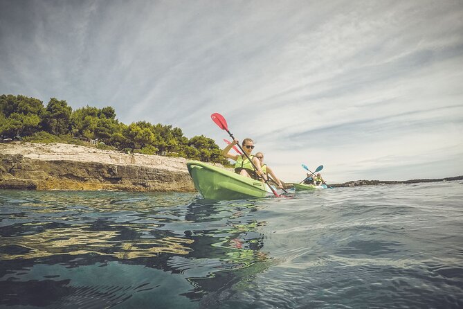 Kayak tour in Pula to Valley of Tears/free drinks+photos included - Drinks, timing, and the value of $60.49