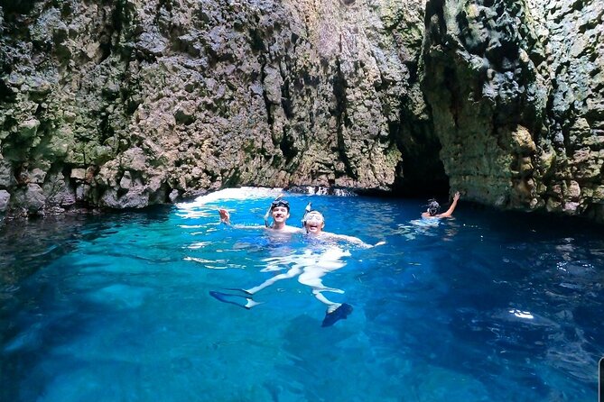 Kayak tour with cave experience - What the $71.35 price includes