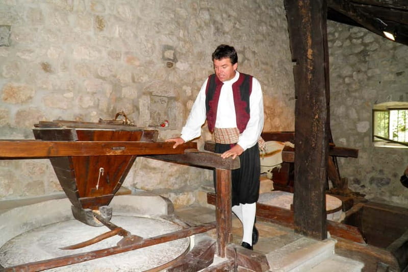 Konavle Valley: Tour with Wine Tasting from Dubrovnik - The first village stop, where wine meets rural architecture