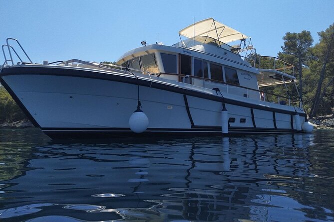 Korcula Island Snorkeling Adventure , ship wreck and lunch - Who gets the best value from this Korcula excursion