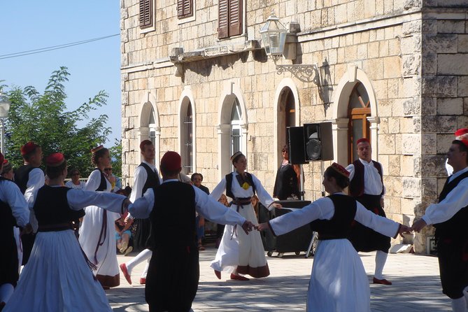 Korcula Private Tour from Dubrovnik - Oysters and seafood around Ston