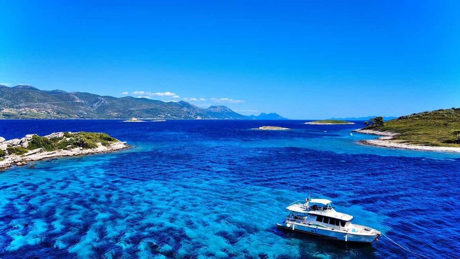 Korčula Snorkeling&Swimming, Shipwreck & More, Private Tour - How much value do you get for $88?