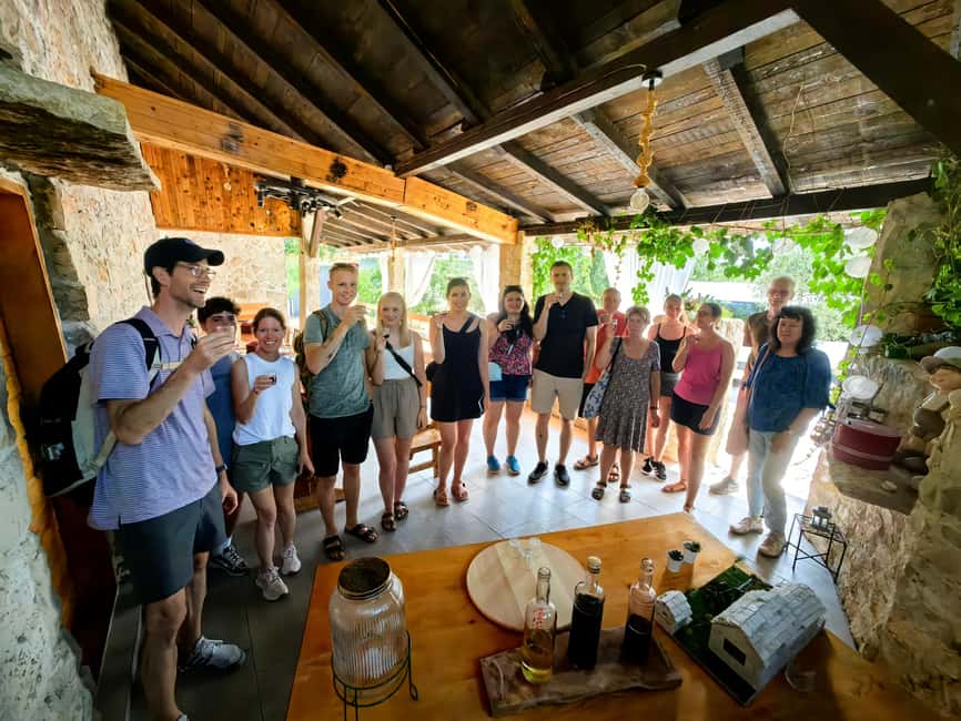 Krka waterfalls tour with lunch from Split - Meeting in Split at 7:45
