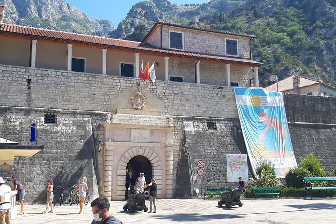 Laizy Wednesdays Tour to Montenegro - Herceg Novi: a gentle first hour