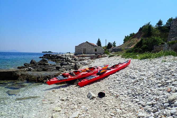 Lumbarda-Sunset Kayaking Experience with picnic: Wine and Sweets - Grk wine, anchovy canapés, and Klašun