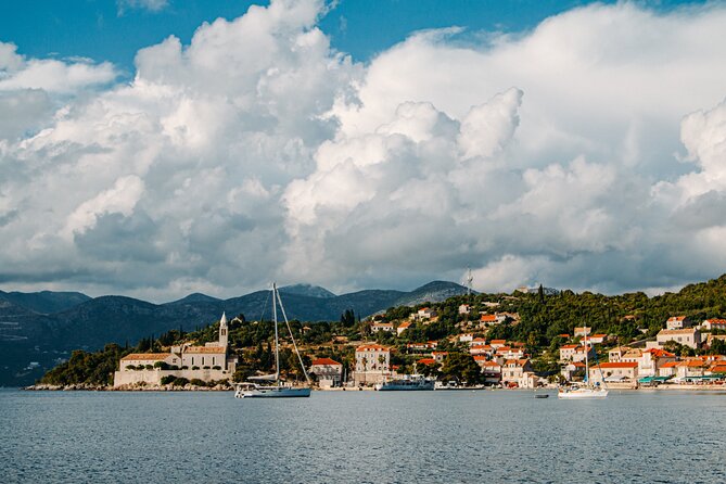 Luxury Elaphite Islands half day Cruise with lunch Apreamare - Šipan: wine, olive oil, and the island’s traditional side