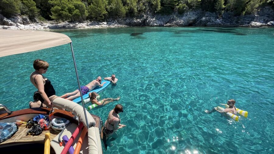 Luxury Private Boat Tour to Elaphiti Islands (4 hours) - Secluded coves and a sandy beach