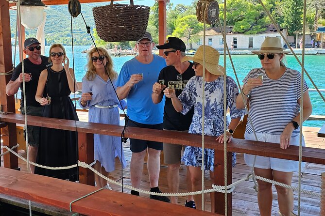 Luxury Wine and Oyster tasting - Why this day from Dubrovnik works