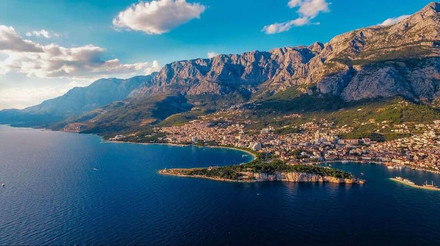 Makarska: Discover coastal area with Betina 500 - Taking the wheel from Makarska