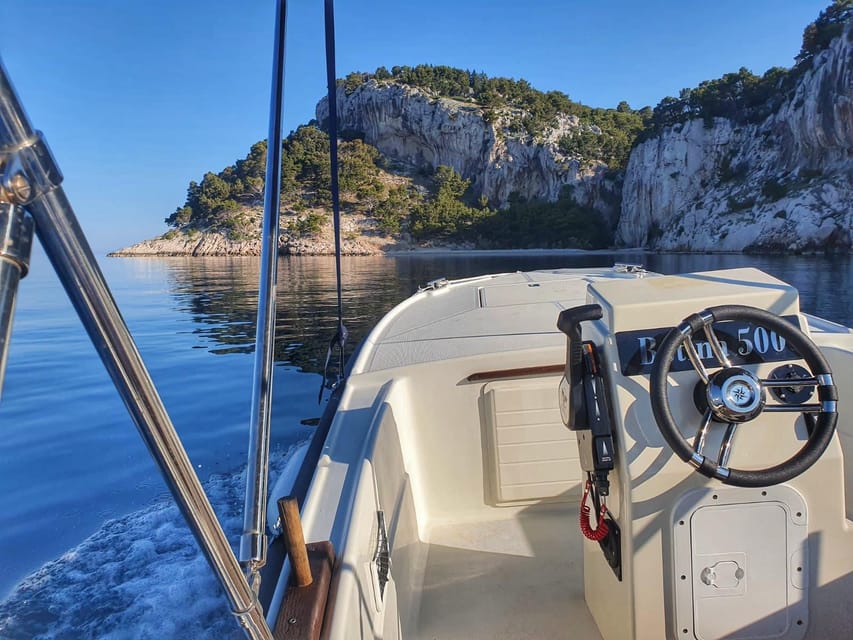 Makarska: Discover coastal area with Betina 500 - What the Betina 500 is like on the water