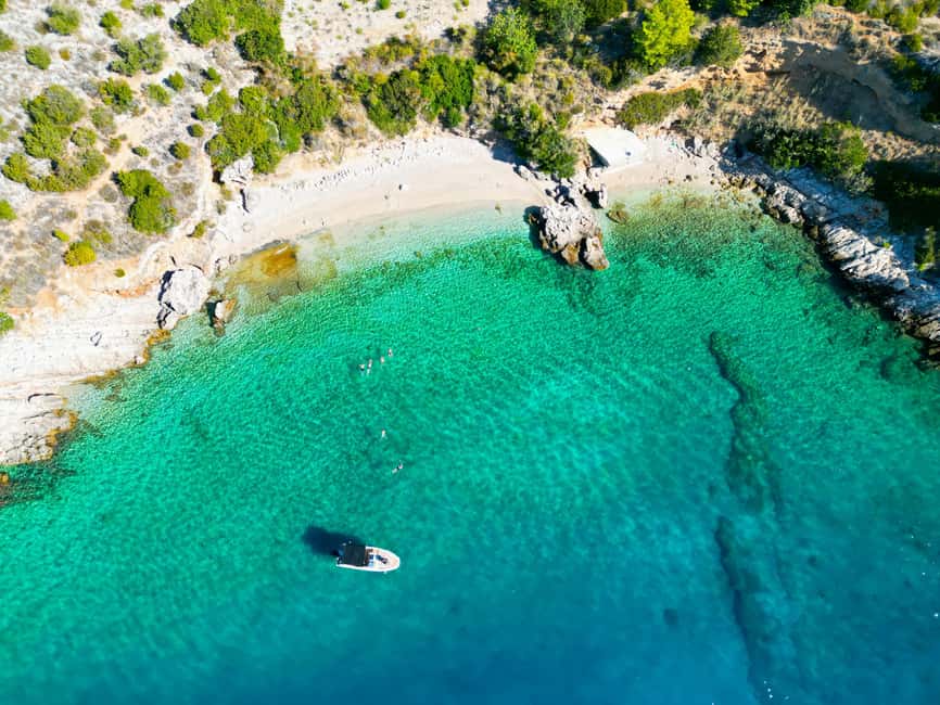 Makarska: Golden Horn Beach & Secluded Bays Speedboat Tour - A short swim near Bol