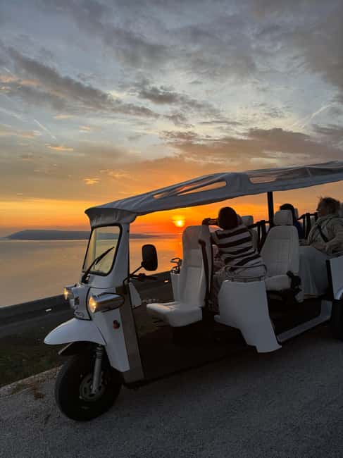 Makarska: Skywalk Tuk-Tuk Tour with Skip-the-Line Ticket - The return drive gives you another view