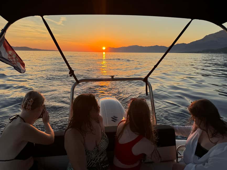 Makarska: Speedboat Sunset Tour to hidden bay on island Brač - Returning toward Makarska at sunset