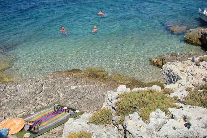 Medulin -Kamenjak 5h boat trip with lunch & drinks on Sandra Boat - Porer Lighthouse and the southern tip of Istria