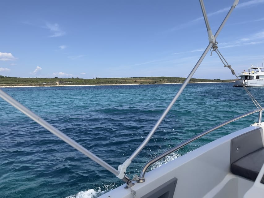 Medulin: Morning on Speedboat with Cave & Island Snorkeling - A possible stop for dinosaur footprints