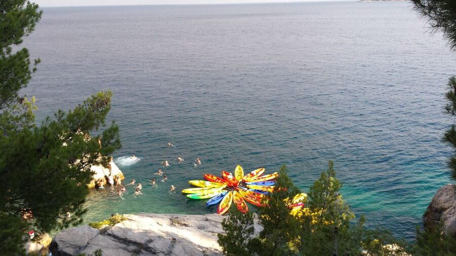 Morning Split Sea Kayaking Tour - Paddling along Marjan Park