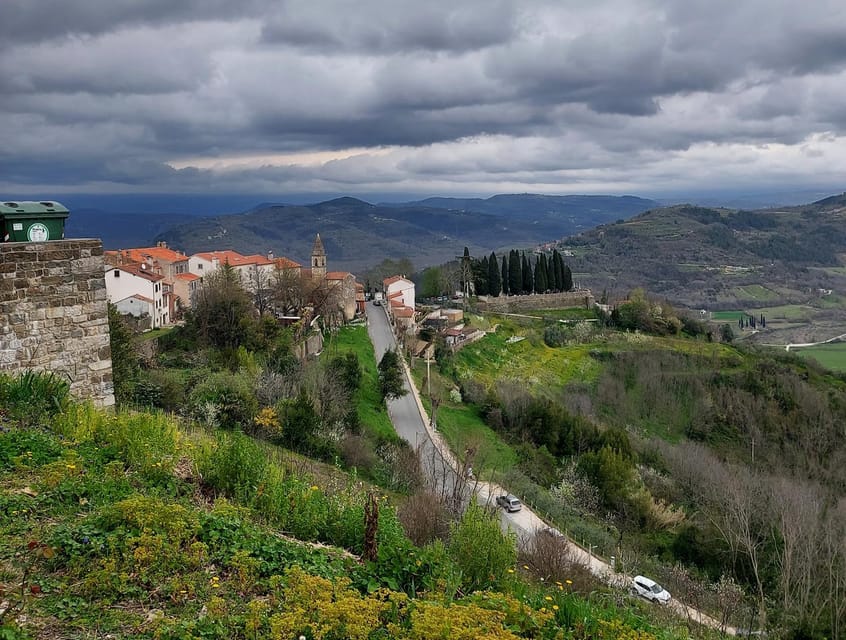 Motovun: The trail of Giants hiking tour & Fritule Tasting - What the private price means for your group
