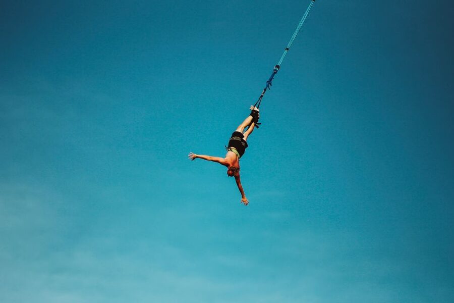 Novalja: Zrce Beach Bungee Jumping Experience - Jumping alone or choosing tandem