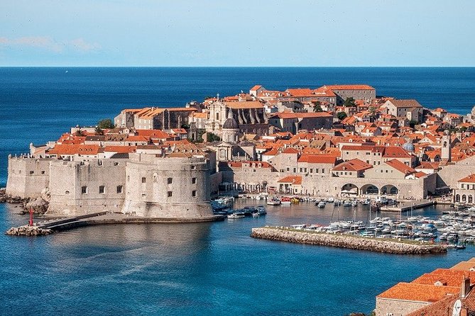 Old Town Secrets Walking Tour - Davor’s guiding style and the value of a private group