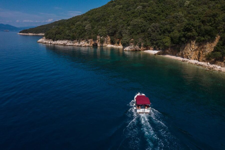 Opatija/Lovran: Boat Trip to Secluded Beaches on Island Cres - Crossing to Cres and finding Smrdeća Beach