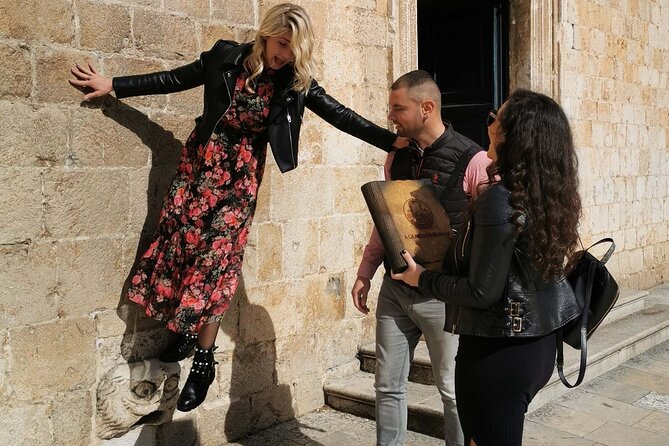 Outdoor Escape Game Dubrovnik - The Spy And The Traitor (History theme) - A locked book at Rector’s Palace