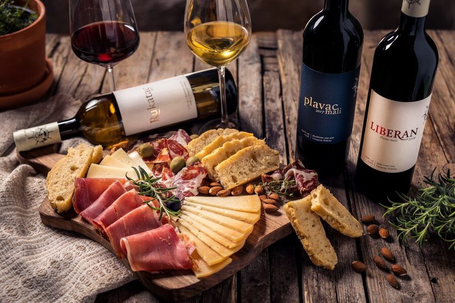 Pelješac wine tasting and local winery visit - Finding Winery Škurla in Broce