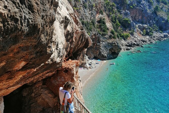 Picnic on Croatian Secret Beach - Snacks, drinks, and the picnic question