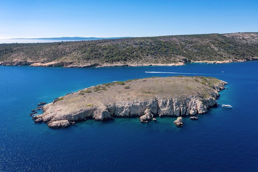 Plavnik Island: A public half day boat tour - Swimming in the Love Cave
